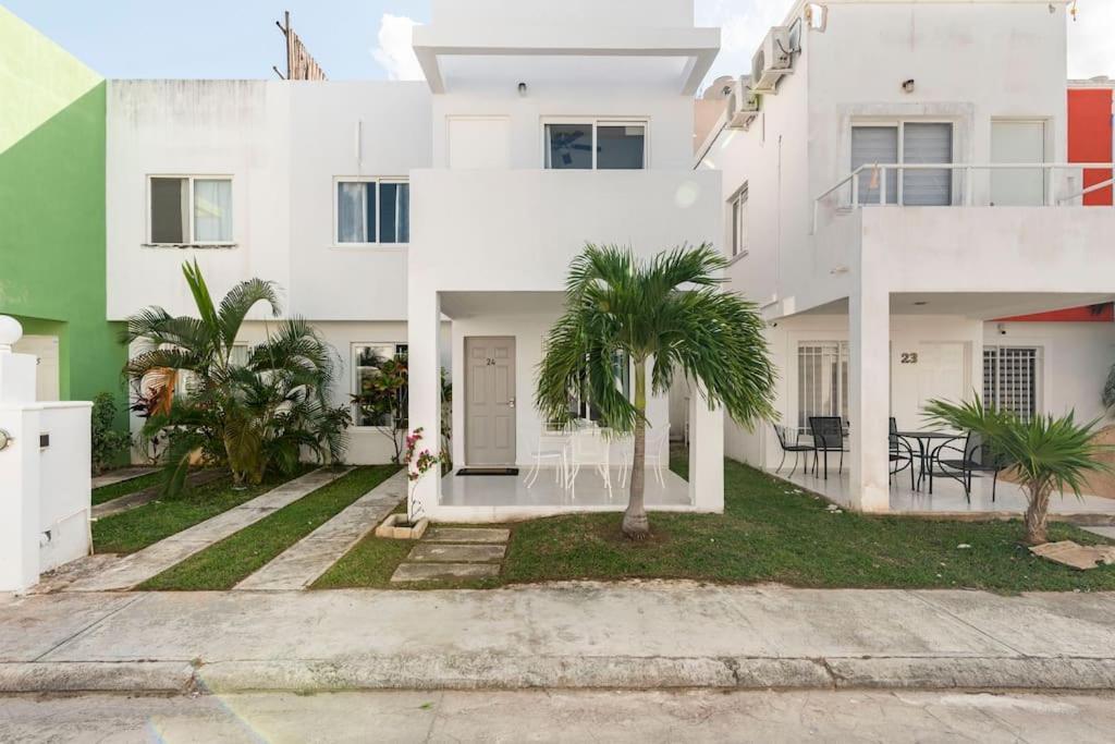 Micro Studio Perfect For Backpackers, Couples, 3 Min Drive To Playa El Nino Канкун Экстерьер фото
